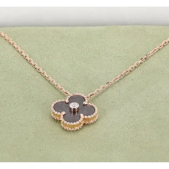 Van Cleef & Arpels Vintage Alhambra Necklace 2023 Holiday Pendant Grey 18K - Picture 4 of 7